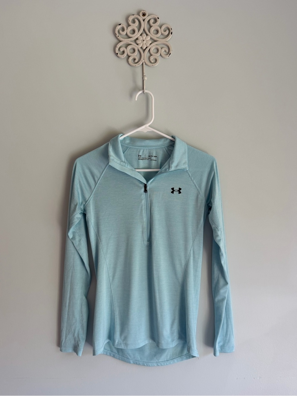 Under Armour Women's Light Aqua Quarter-Zip Long sleeve shirt XS